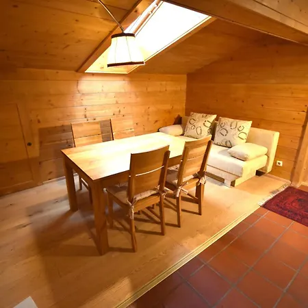Brunnenhof Apartment *