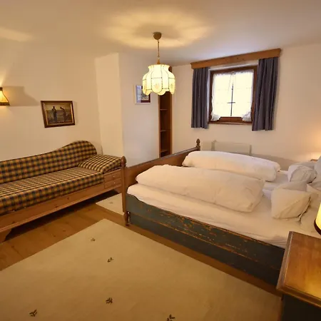 Brunnenhof Apartment Pettneu am Arlberg