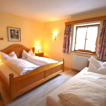 Brunnenhof Apartment Pettneu am Arlberg