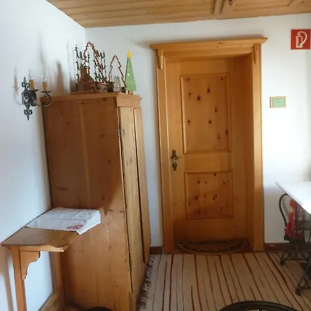 Brunnenhof Apartment Pettneu am Arlberg