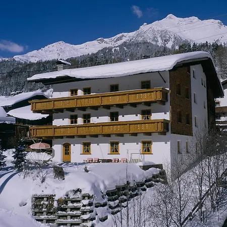 Apartment Brunnenhof *