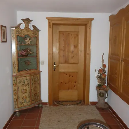 Brunnenhof 佩特诺伊阿尔贝格